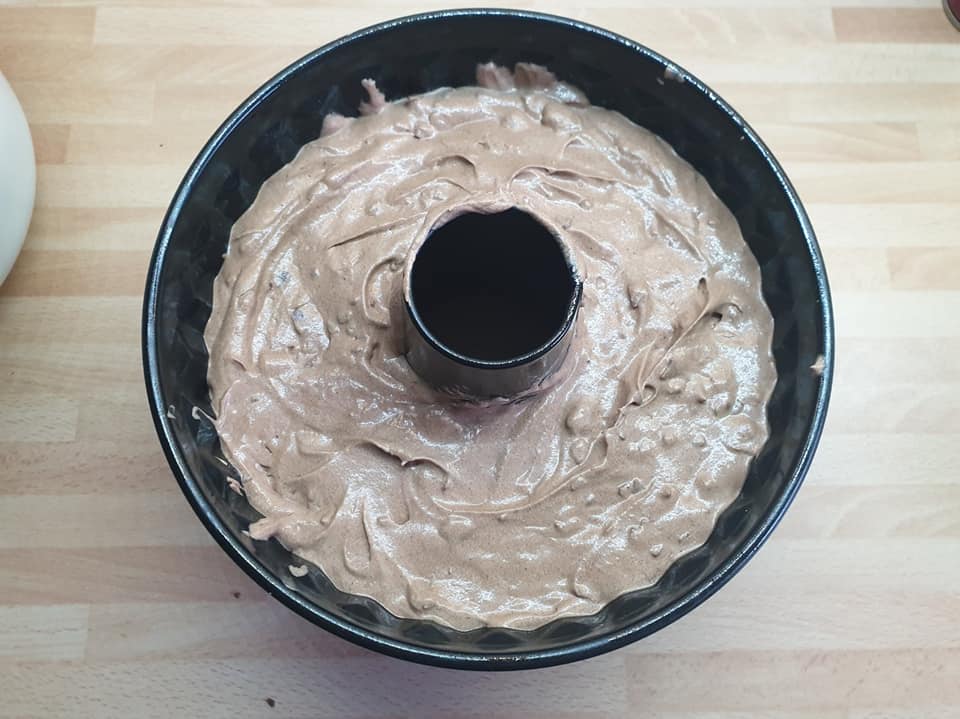 Forraltboros kuglóf tésztája